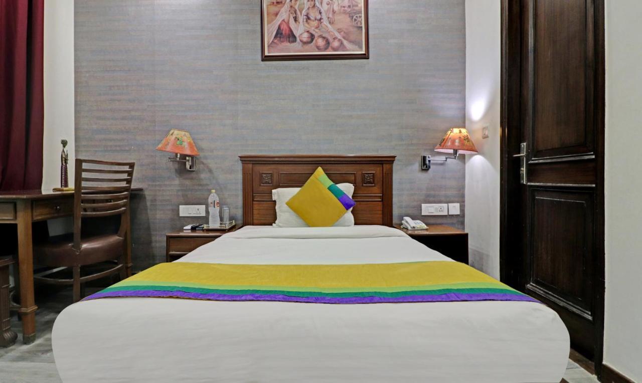 Itsy Hotels Hamlets Stay ノイダ エクステリア 写真