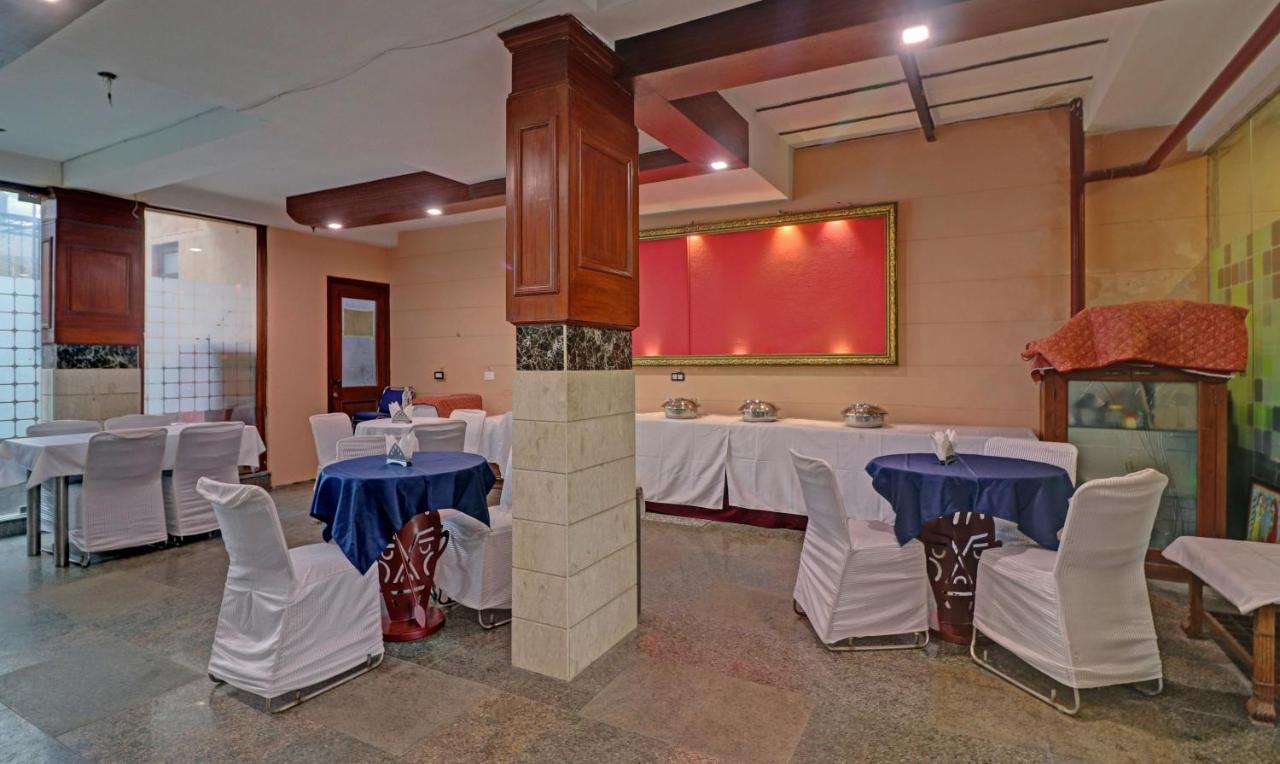 Itsy Hotels Hamlets Stay ノイダ エクステリア 写真