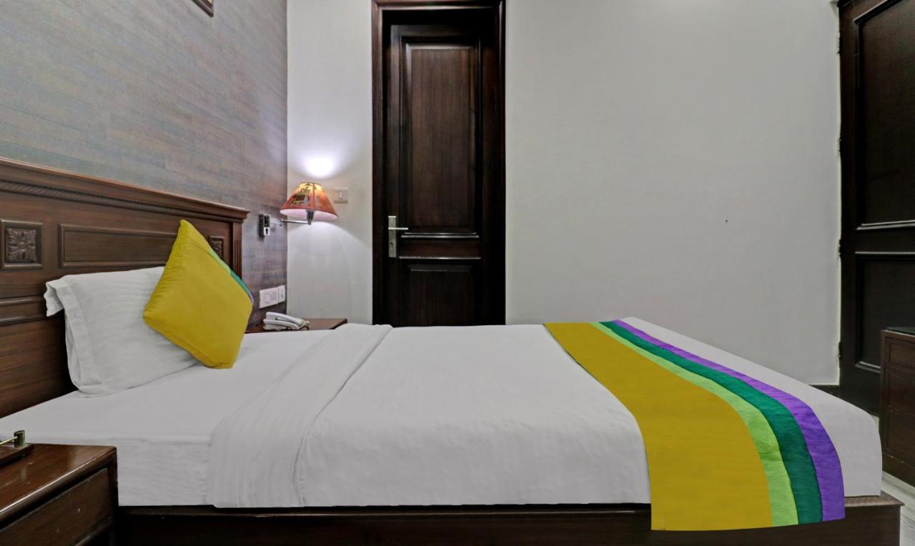 Itsy Hotels Hamlets Stay ノイダ エクステリア 写真