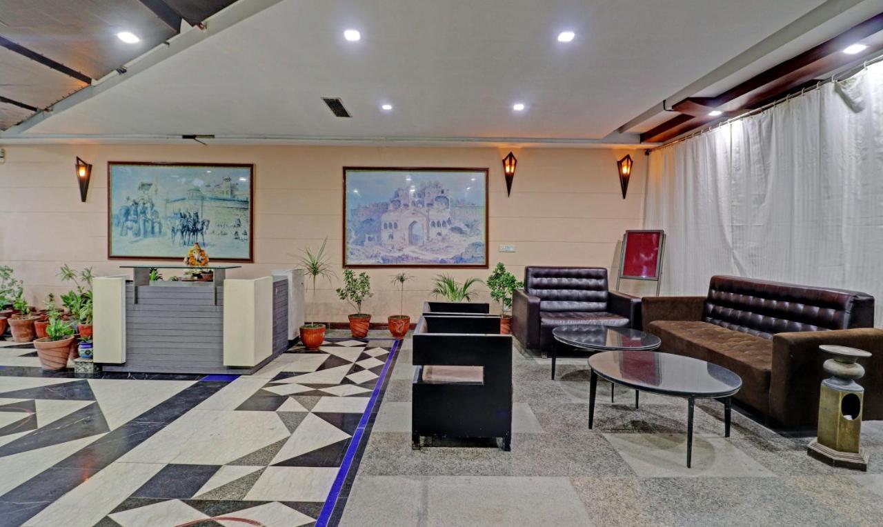 Itsy Hotels Hamlets Stay ノイダ エクステリア 写真