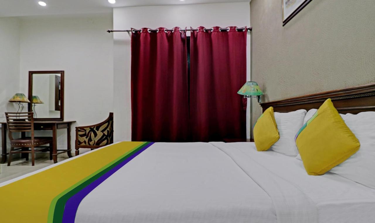 Itsy Hotels Hamlets Stay ノイダ エクステリア 写真