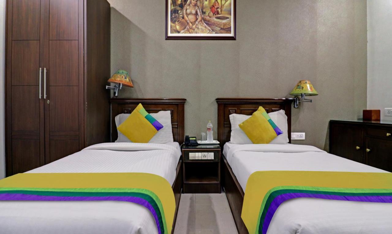 Itsy Hotels Hamlets Stay ノイダ エクステリア 写真