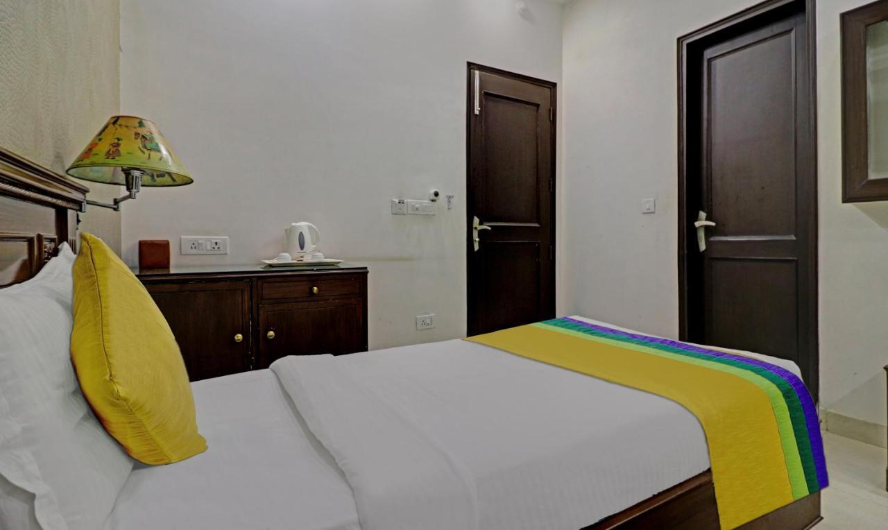 Itsy Hotels Hamlets Stay ノイダ エクステリア 写真