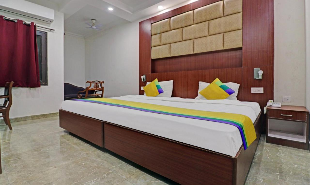 Itsy Hotels Hamlets Stay ノイダ エクステリア 写真