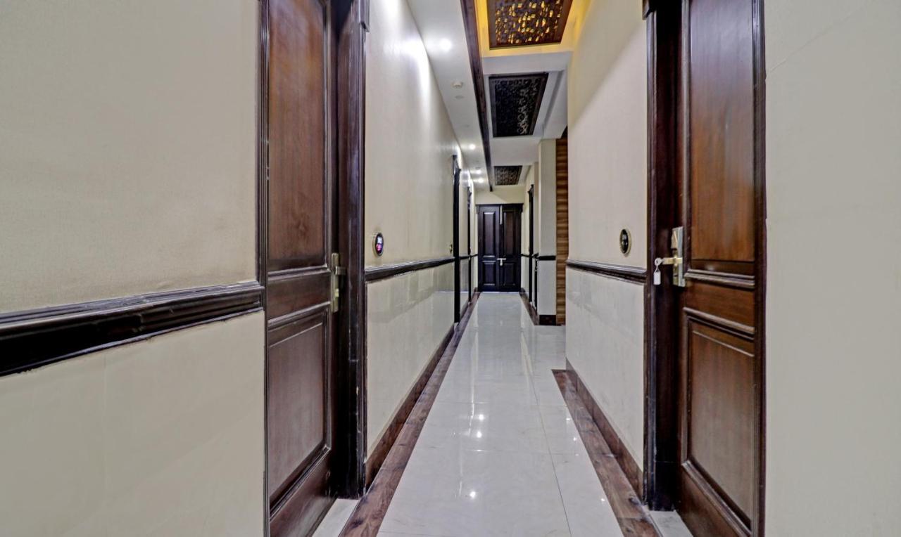 Itsy Hotels Hamlets Stay ノイダ エクステリア 写真