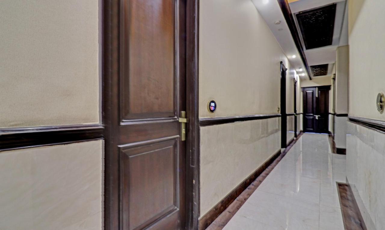 Itsy Hotels Hamlets Stay ノイダ エクステリア 写真