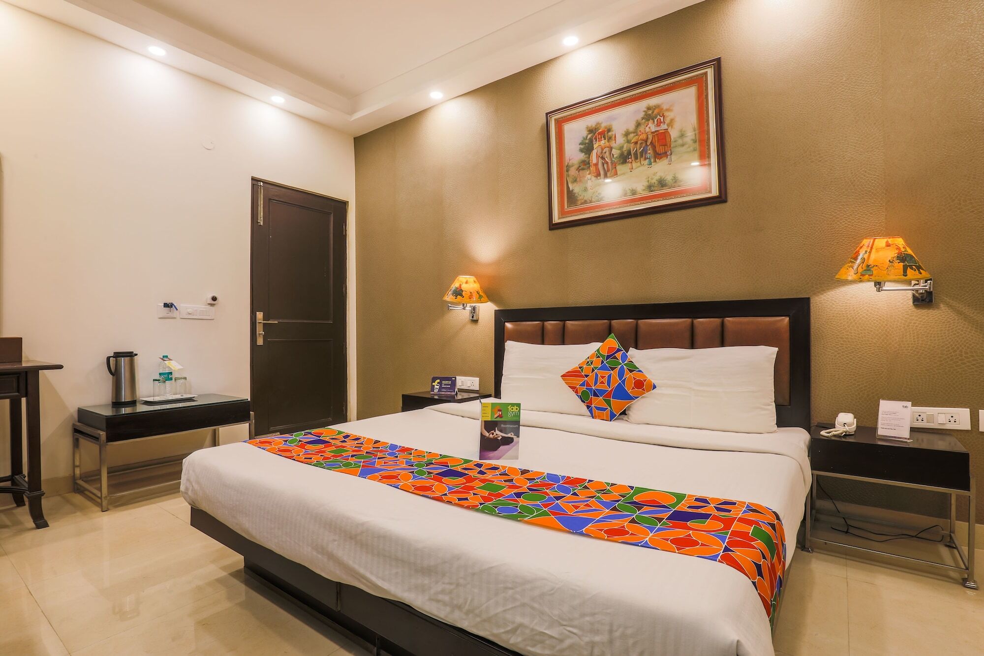 Itsy Hotels Hamlets Stay ノイダ エクステリア 写真